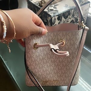 Micheal kors tote bag